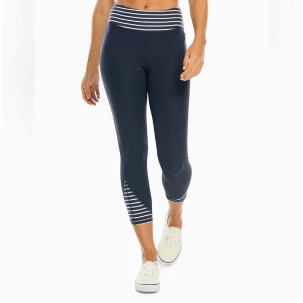 Southern Tide Alessia Performance Capri Leggings. Navy. UPF50+ Size Large
